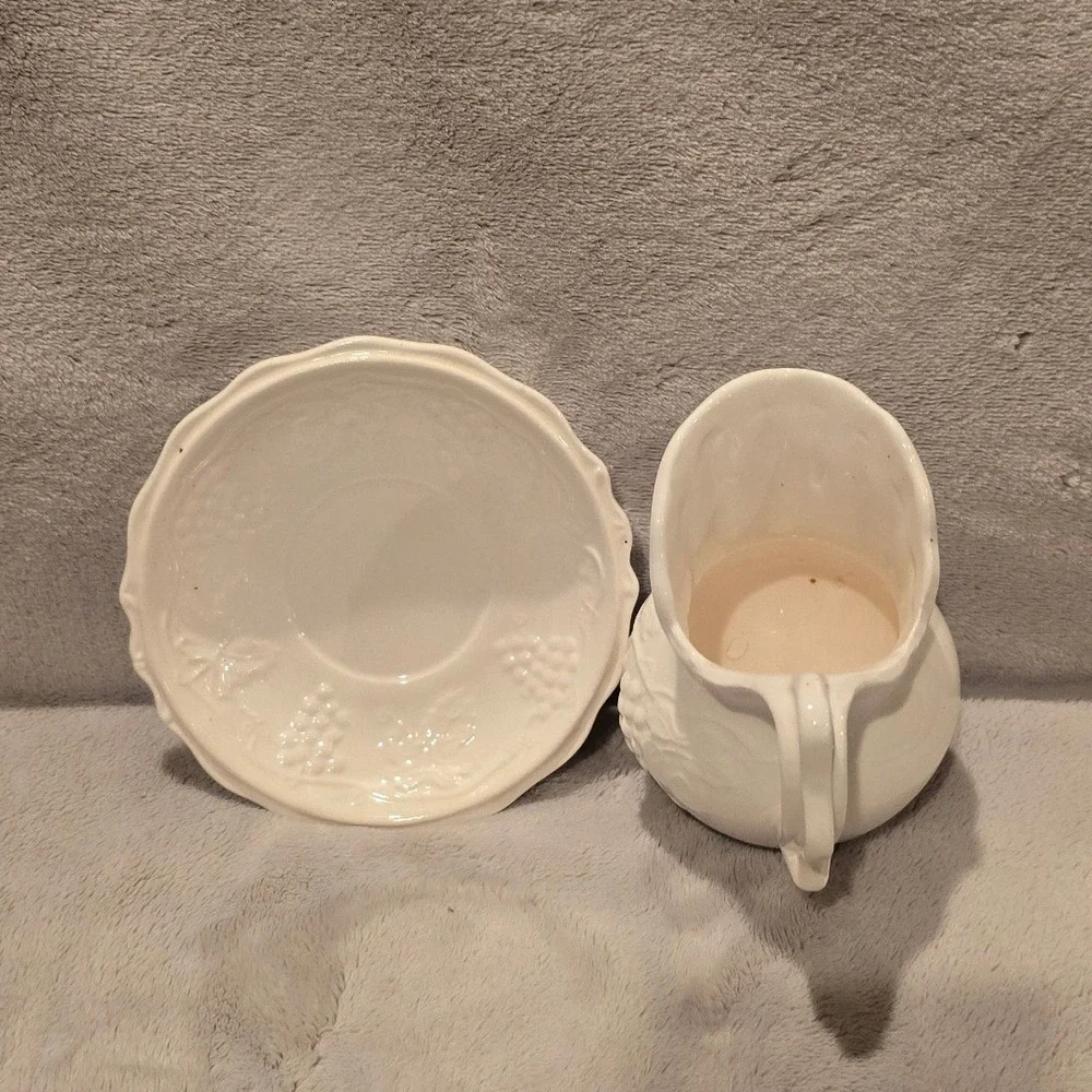 Vintage‎ Enesco White Ceramic Pitcher and Saucer Set Embossed Grapes Japan